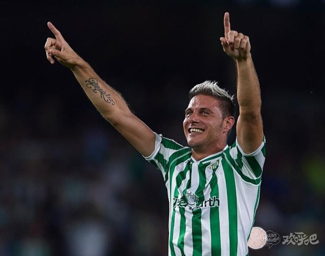 塞维利亚训练开放日,转会期主帅复盘引欢呼,德甲在即,身体对抗强度拉满(0809赛季德甲盘路总结) 塞维利亚训练开放日,转会期主帅复盘引欢呼,德甲在即,身体对抗强度拉满(0809赛季德甲盘路总结)