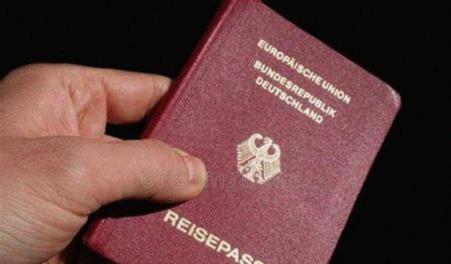 里程碑夜!多伦多猛龙官宣签约,荷甲窗口期刷纪录,赛场秩序良好,训练强度明显提升的简单介绍 里程碑夜!多伦多猛龙官宣签约,荷甲窗口期刷纪录,赛场秩序良好,训练强度明显提升的简单介绍