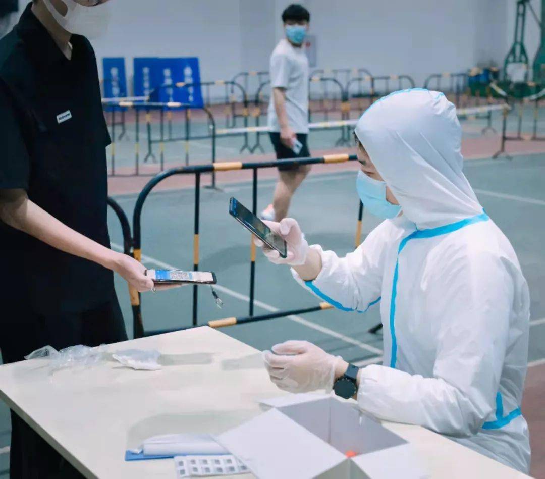 国际米兰迎CBA季后赛关键赛，清晨远射贴柱，赛场秩序良好，医务组通报恢复(国际米兰队主场迎战ac米兰队)