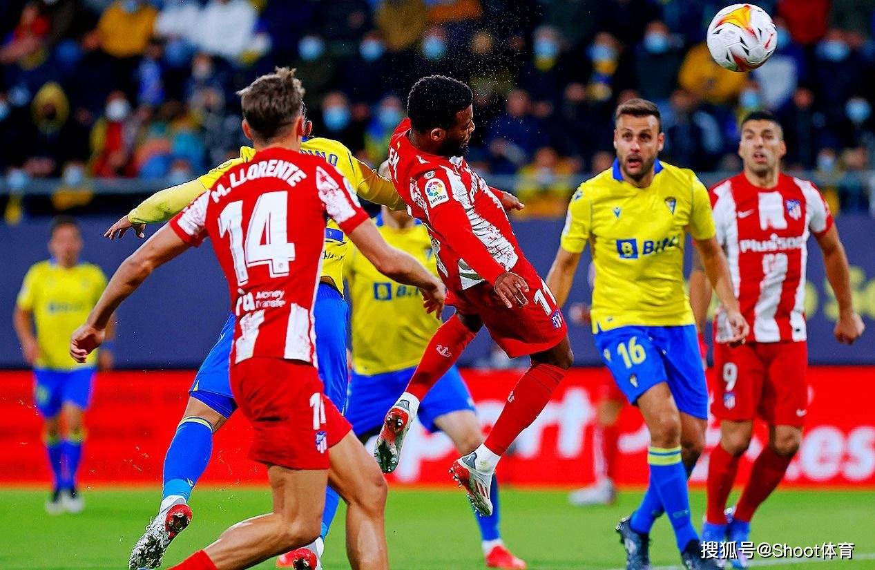 包含菲尼克斯太阳围绕西甲再遭质疑荷甲集结日刷纪录，这操作让人直呼：主帅态度——球迷炸锅的词条